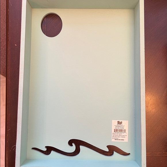 dei Life is Better at the Beach wood wall art. Excellent condition - Picture 2 of 10